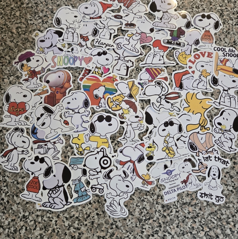 🍒🍒 10 Snoopy Theme Stickers